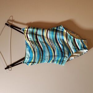 ⛱️ Women's Swimsuit